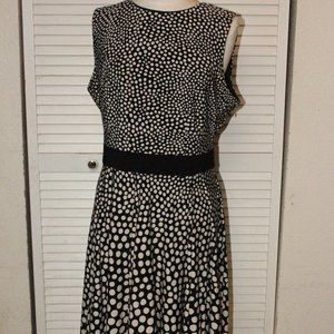 North Style Fit & Flare Black and Cream Polk-a-Dot dress sz18